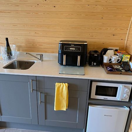 Hotel Ffrith Beach Glamping With Hot Tub Prestatyn Esterno foto