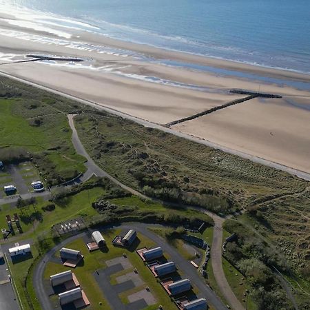 Hotel Ffrith Beach Glamping With Hot Tub Prestatyn Esterno foto