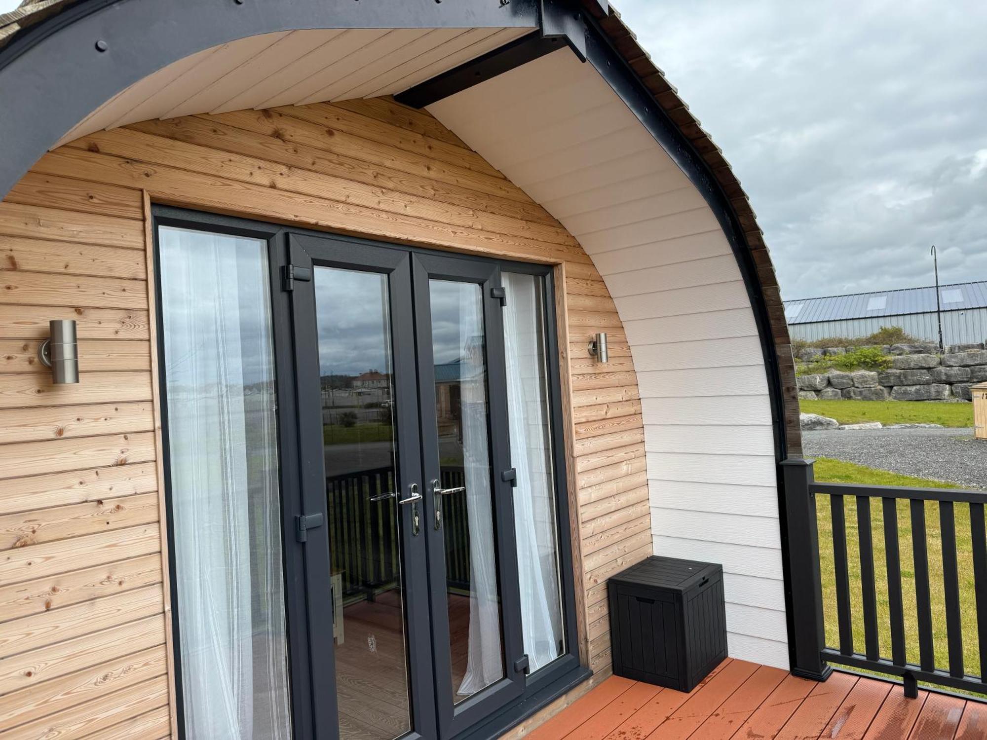 Hotel Ffrith Beach Glamping With Hot Tub Prestatyn Esterno foto