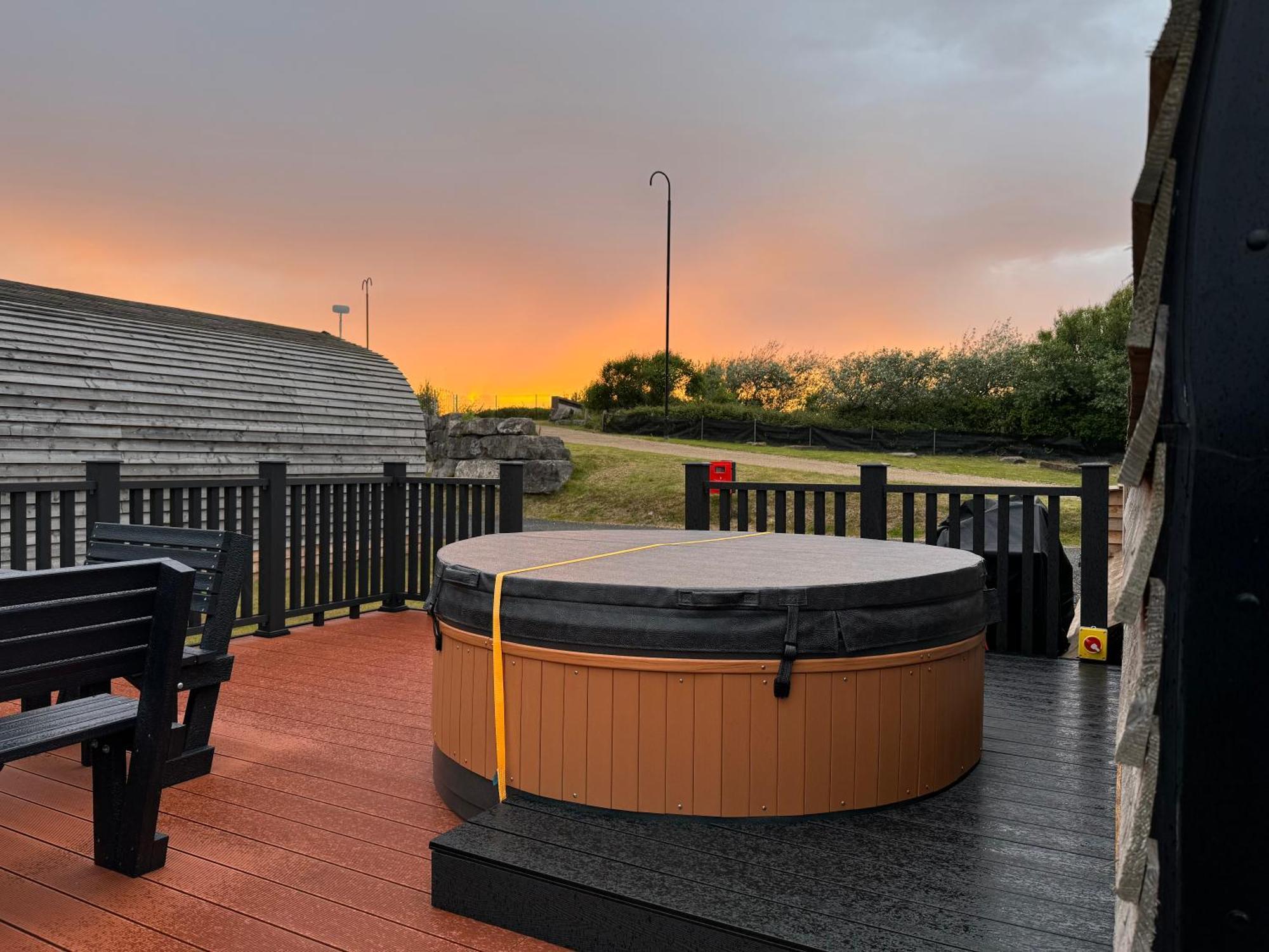 Hotel Ffrith Beach Glamping With Hot Tub Prestatyn Esterno foto