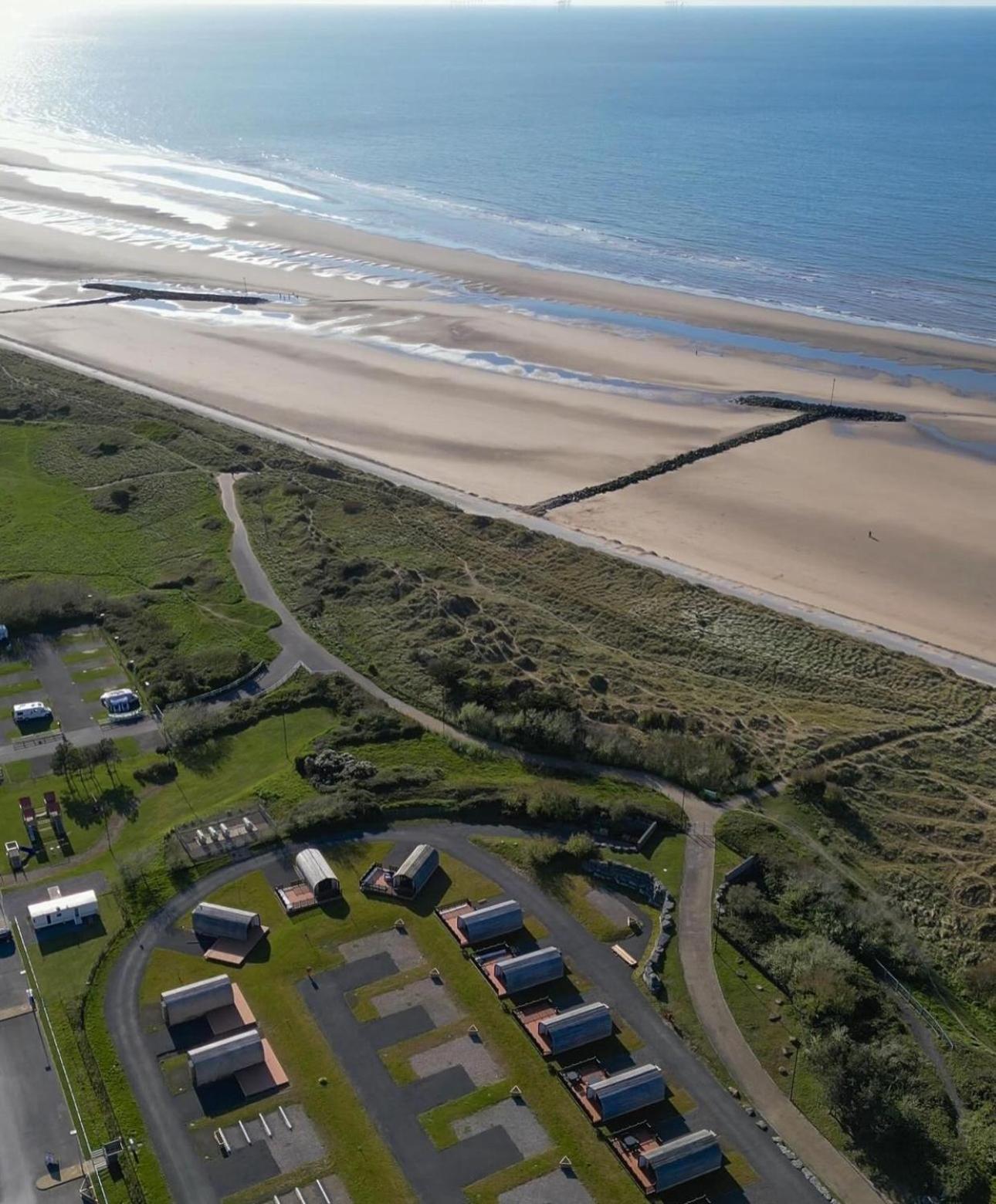 Hotel Ffrith Beach Glamping With Hot Tub Prestatyn Esterno foto